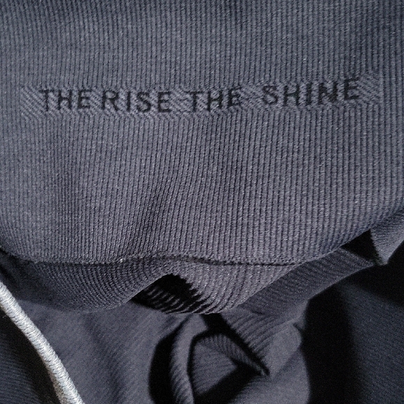 Vuori Shaping Ribbed Leggings Size M EUC - Picture 2 of 3